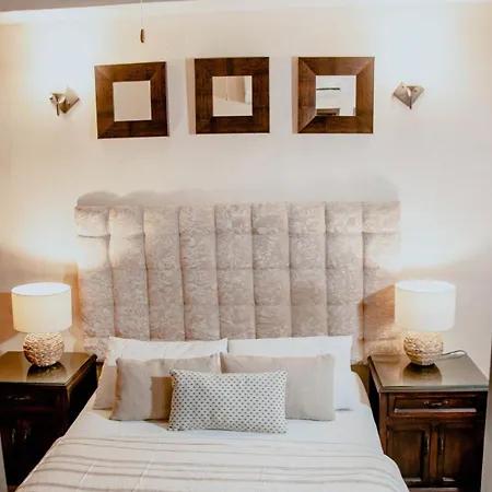 7br Luxury House Inside Of The Walled City! Сasa de vacaciones *