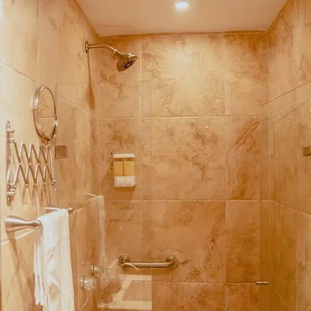 7br Luxury House Inside Of The Walled City! Сasa de vacaciones *