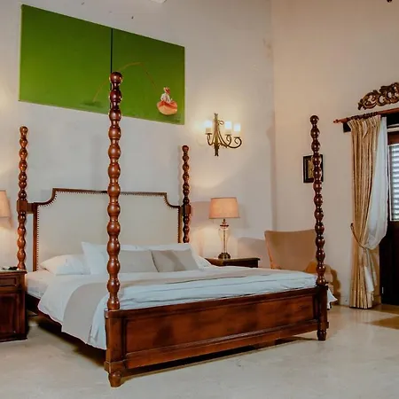 Сasa de vacaciones 7br Luxury House Inside Of The Walled City! Cartagena