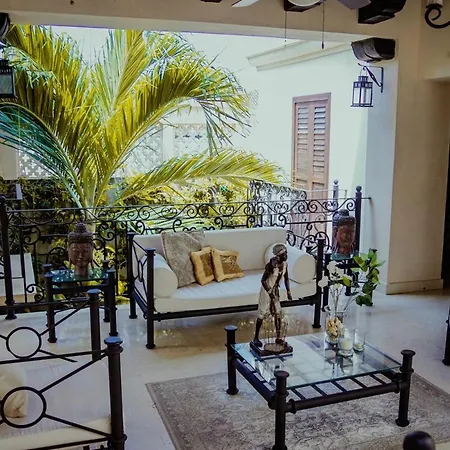 7br Luxury House Inside Of The Walled City! *