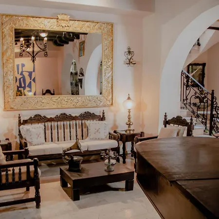 7br Luxury House Inside Of The Walled City!