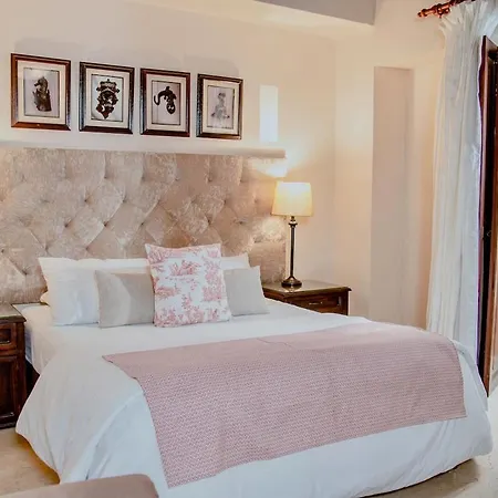 7br Luxury House Inside Of The Walled City! *