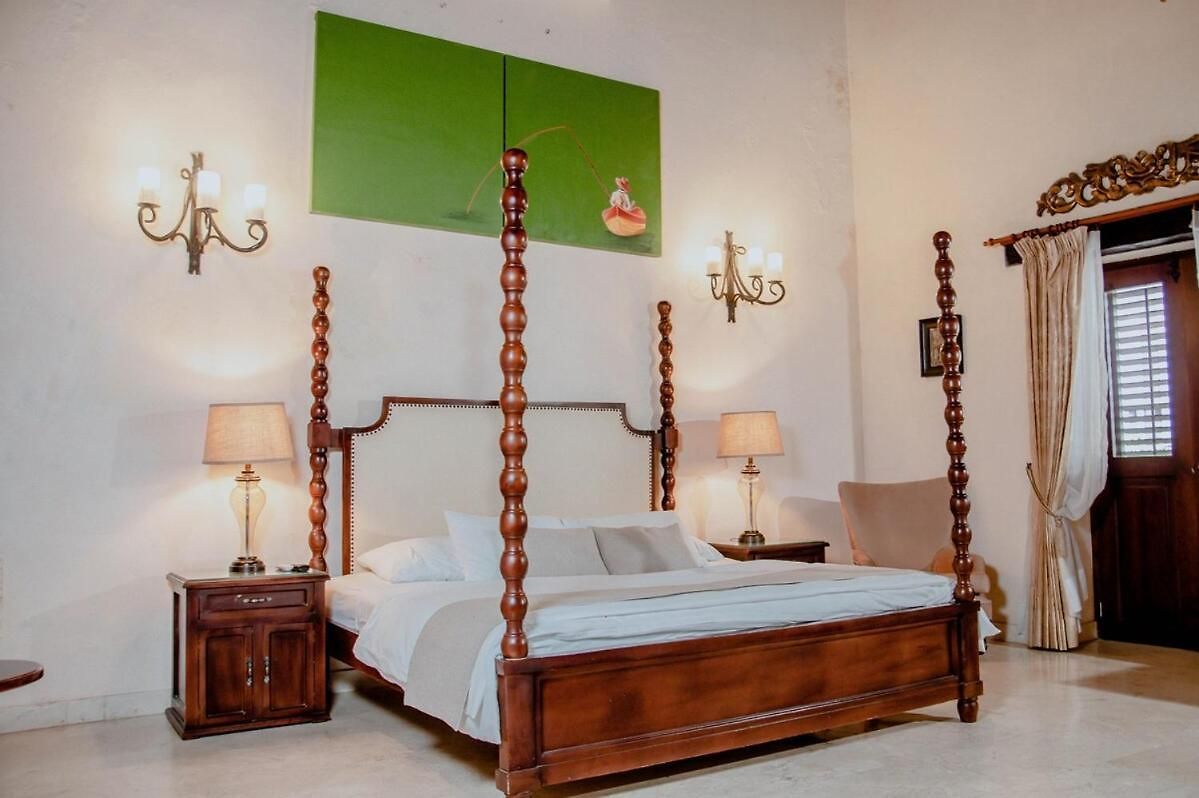 7br Luxury House Inside Of The Walled City! *