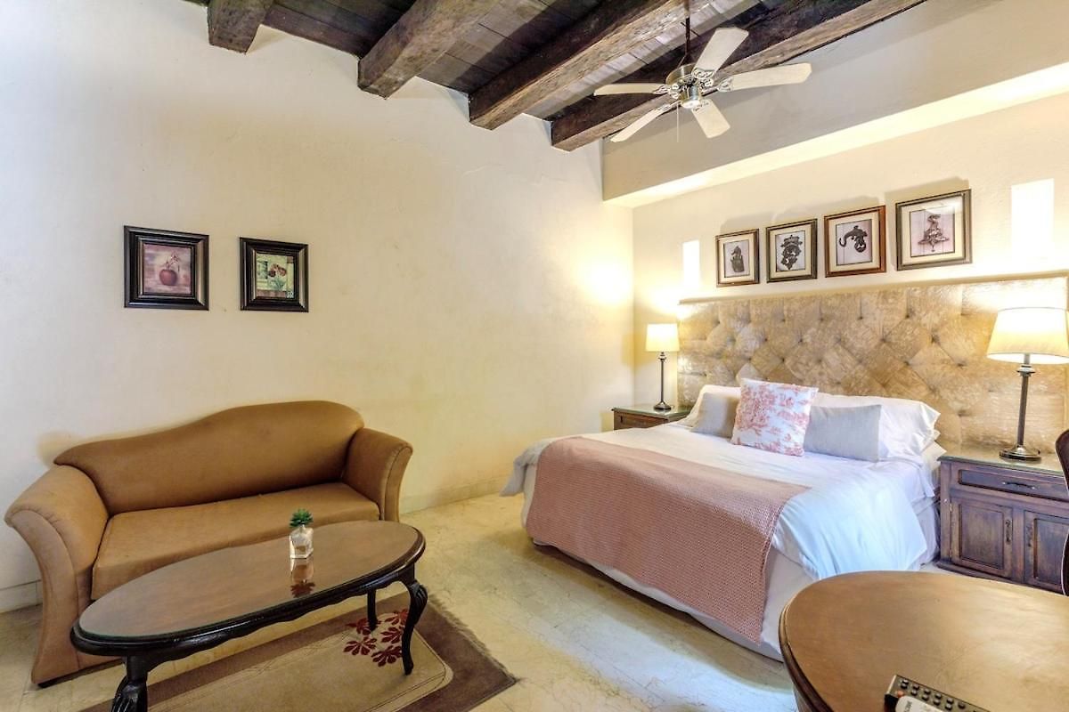 7br Luxury House Inside Of The Walled City!