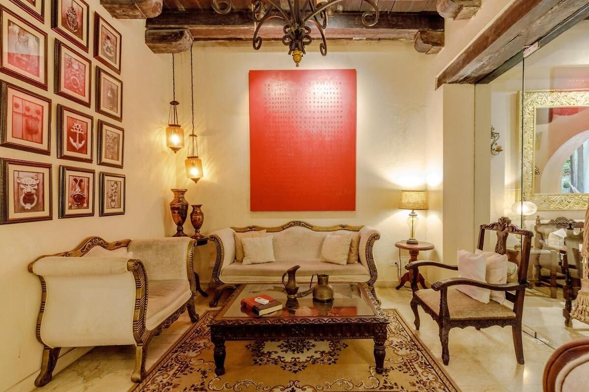 Сasa de vacaciones 7br Luxury House Inside Of The Walled City!