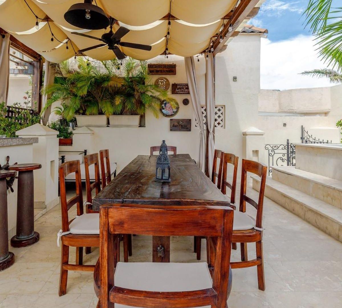 Сasa de vacaciones 7br Luxury House Inside Of The Walled City!