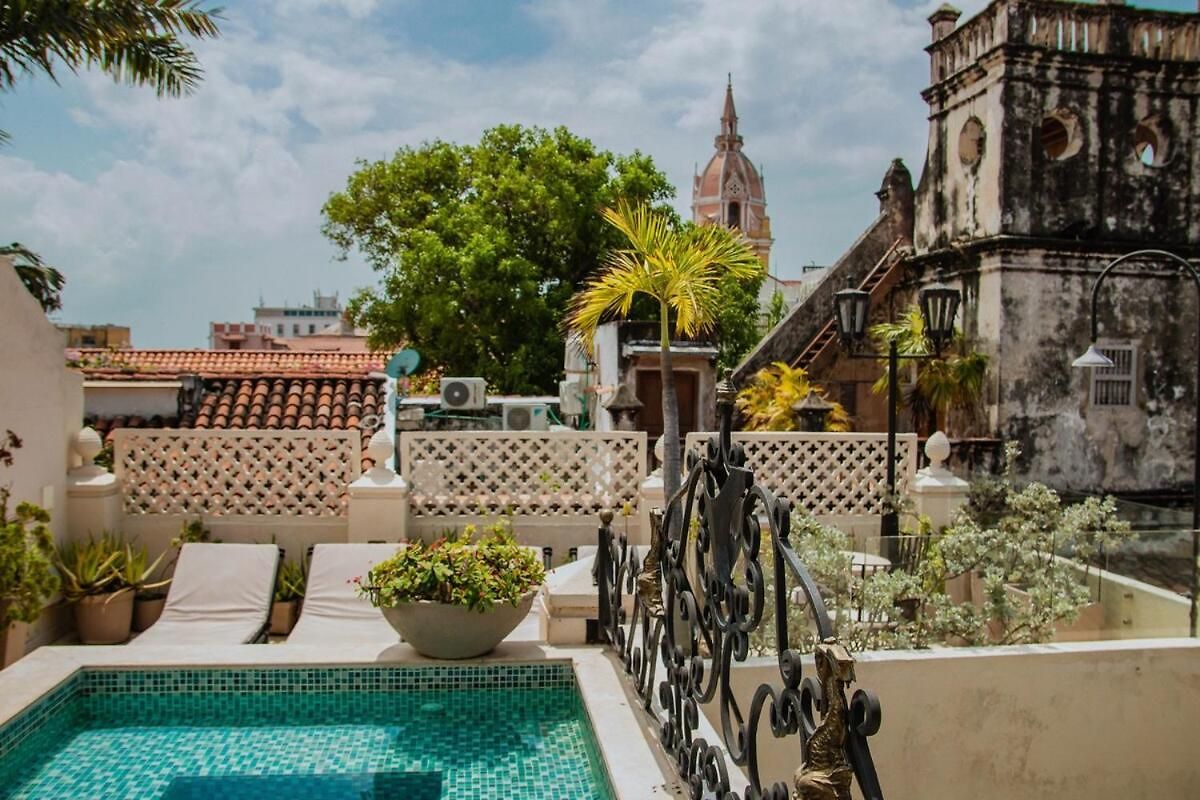 7br Luxury House Inside Of The Walled City!