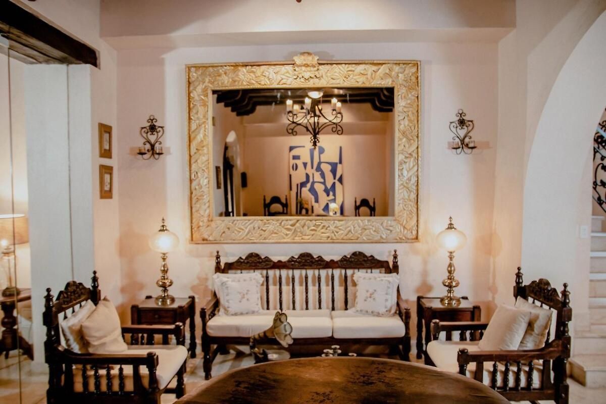 Сasa de vacaciones 7br Luxury House Inside Of The Walled City! *
