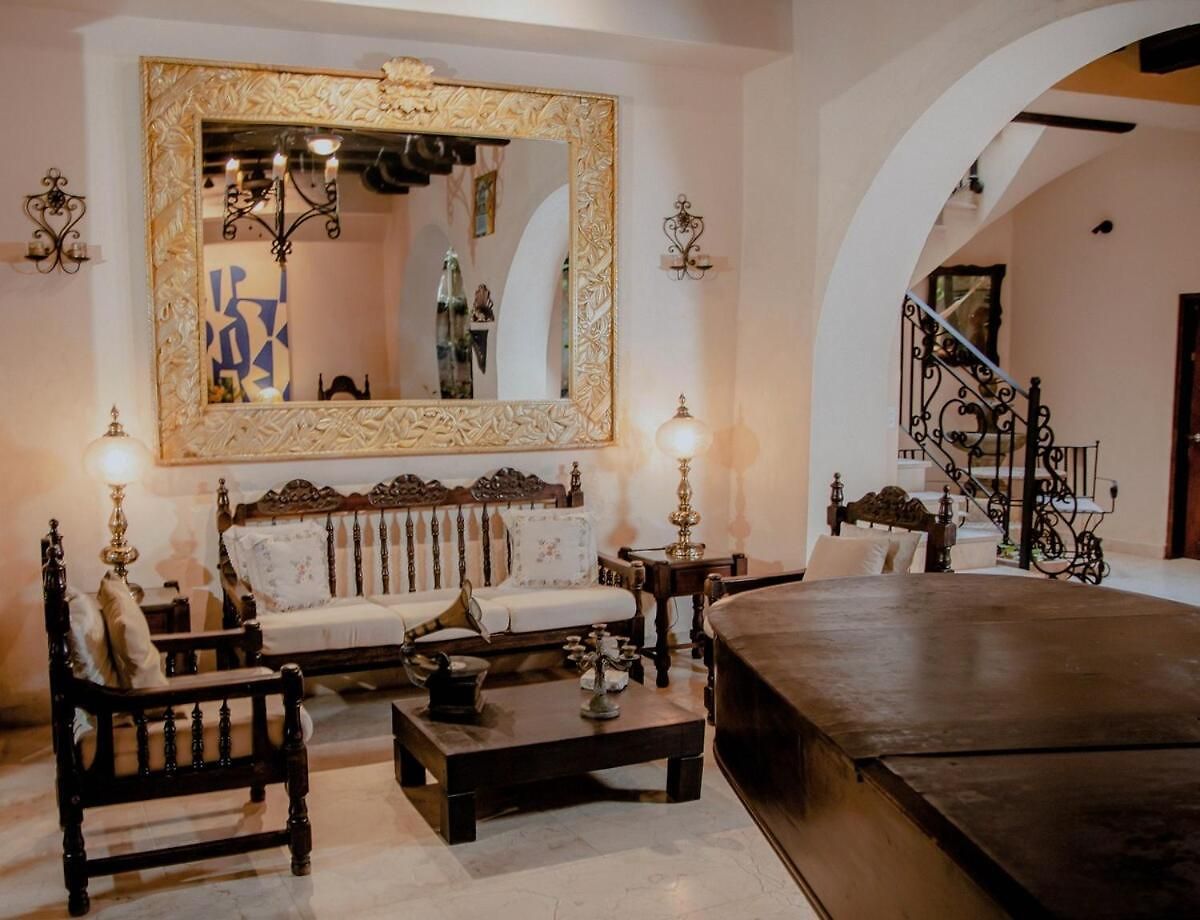 7br Luxury House Inside Of The Walled City!