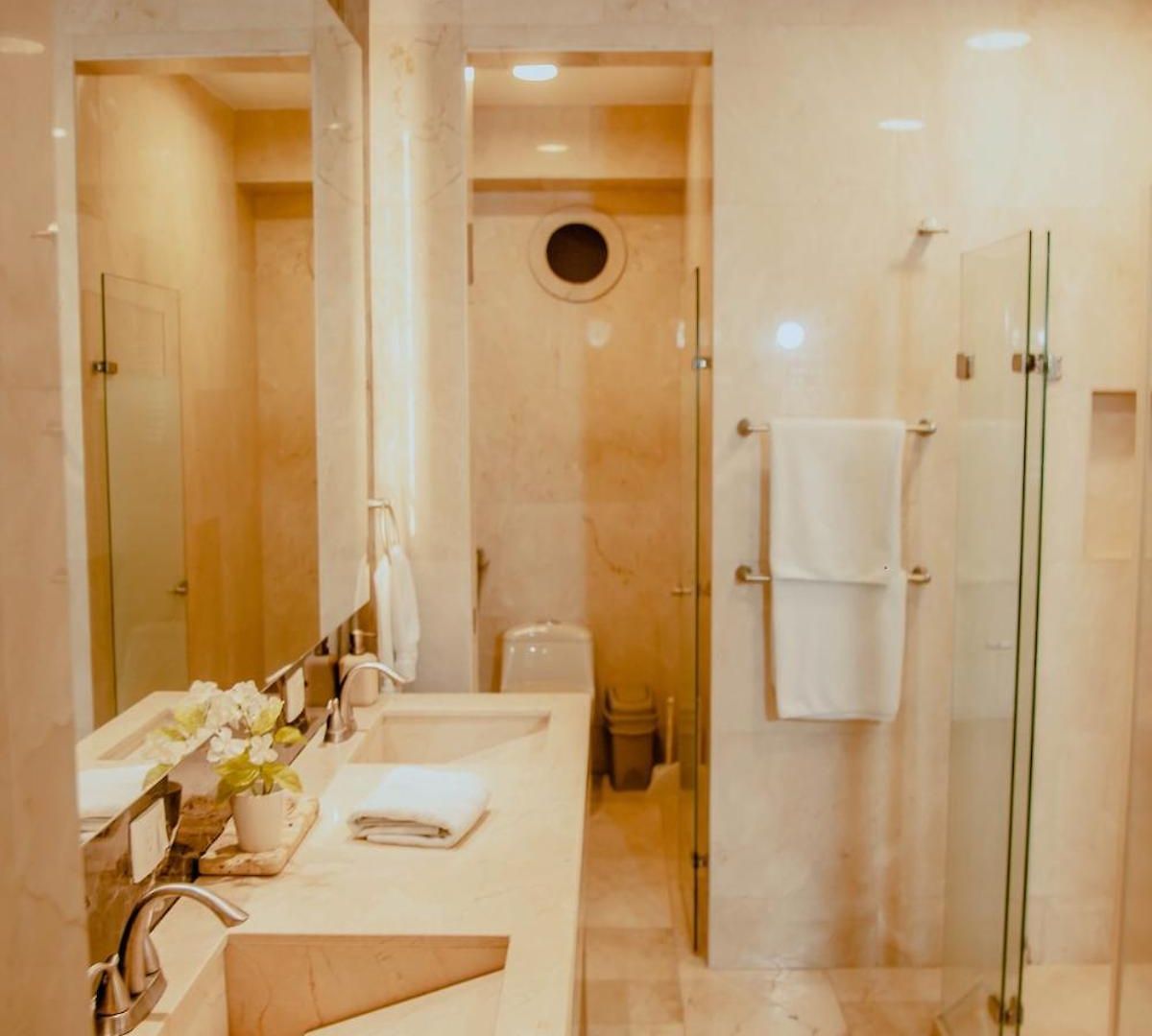 7br Luxury House Inside Of The Walled City! *