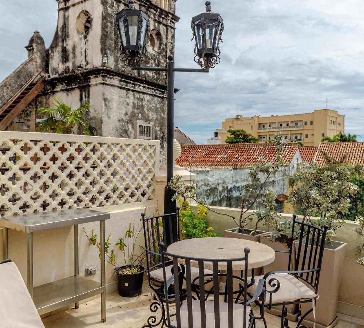 Сasa de vacaciones 7br Luxury House Inside Of The Walled City!